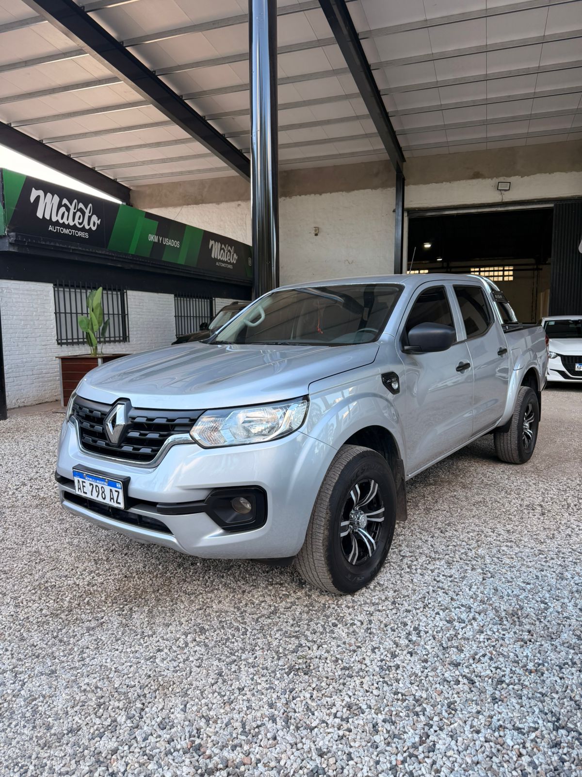 RENAULT - Alaskan Confort   4x2  - Manual  - 2021